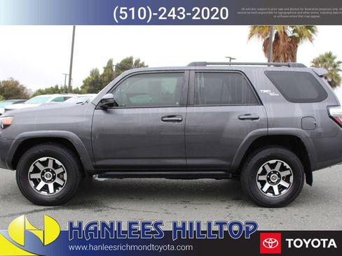 Used 2021 Toyota 4Runner TRD Off-Road image 2