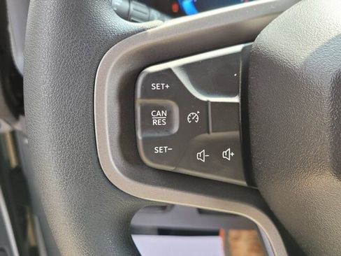 New 2025 Ford Bronco Base image 22