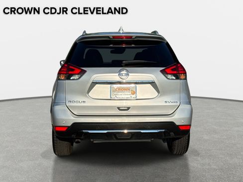Used 2020 Nissan Rogue SV AWD/4WD image 6