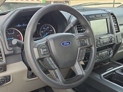 Used 2022 Ford F350 XLT w/ XLT Premium Package image 14