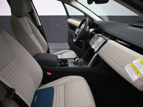 New 2025 Land Rover Discovery Sport S image 5