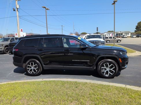 Used 2024 Jeep Grand Cherokee L Limited w/ Luxury Tech Group II image 4