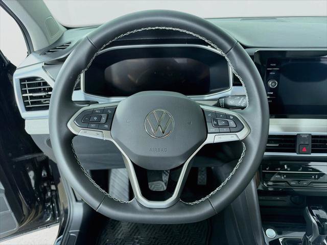 New 2026 Volkswagen Taos SE AWD/4WD image 11