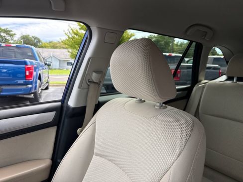 Used 2017 Subaru Outback 2.5i Premium AWD/4WD image 38