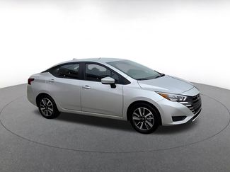 Used 2025 Nissan Versa SV FWD video 2