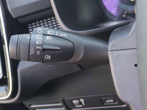 Used 2021 Volvo XC40 P8 Recharge w/ Advanced Package image 26