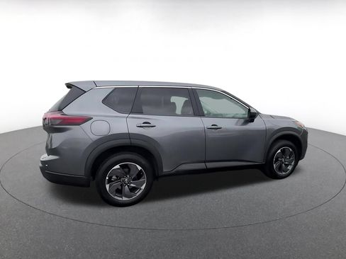 Used 2025 Nissan Rogue SV FWD image 15