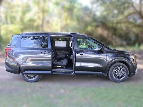 New 2026 Kia Carnival EX image 6