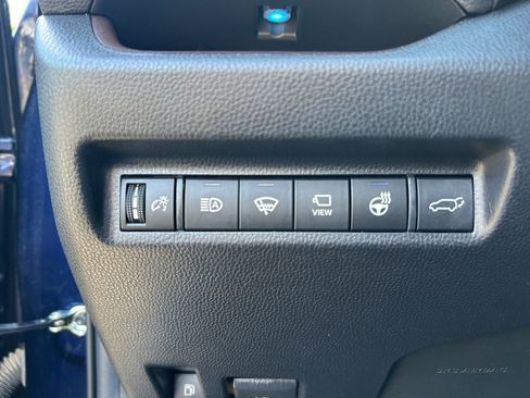 Used 2020 Toyota RAV4 Limited AWD/4WD image 20
