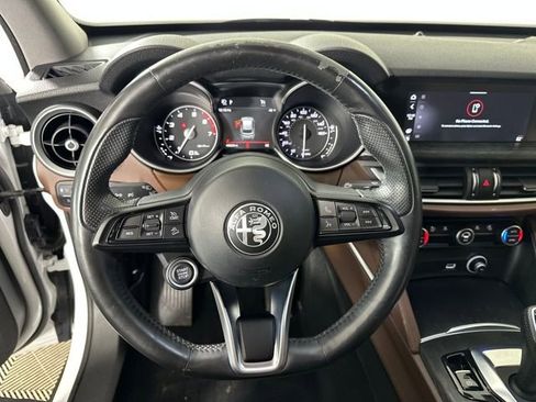 Used 2020 Alfa Romeo Stelvio AWD image 14