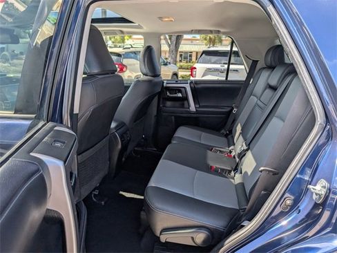 Used 2020 Toyota 4Runner SR5 Premium image 8