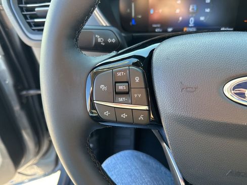 New 2026 Ford Escape SE image 18