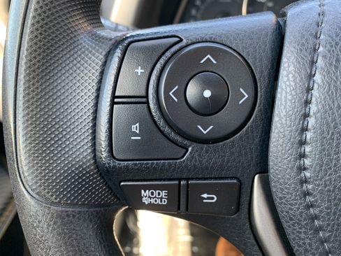 Used 2013 Toyota RAV4 XLE AWD/4WD image 16