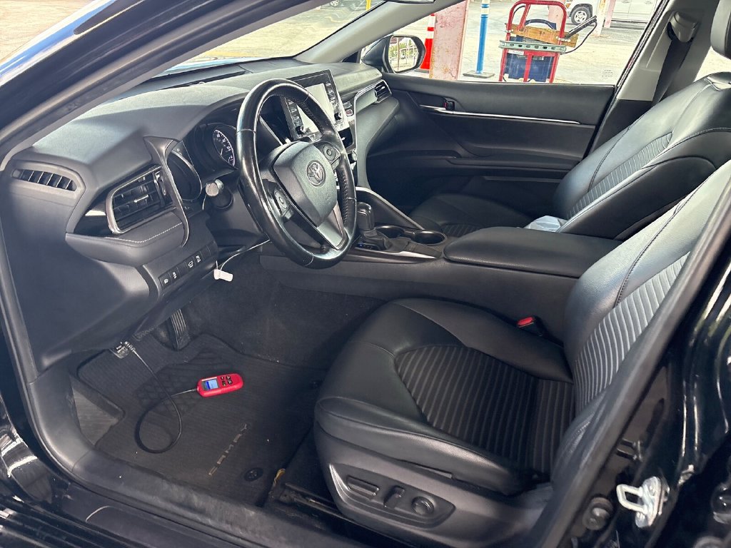 Used 2023 Toyota Camry SE FWD image 7