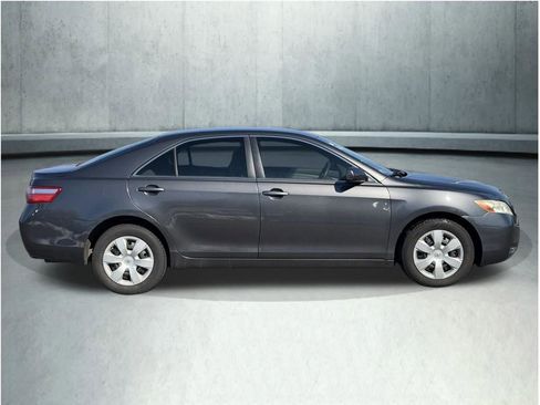 Used 2007 Toyota Camry LE image 11