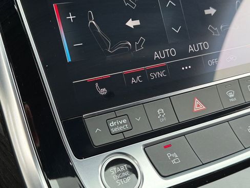 Used 2025 Audi Q7 3.0T Premium Plus AWD/4WD image 27