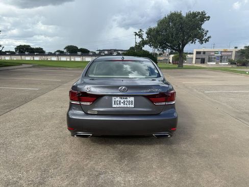 Used 2014 Lexus LS 460 w/ Comfort Package RWD image 8