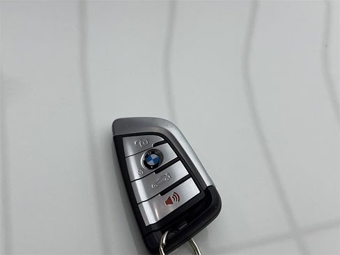 Used 2022 BMW X5 sDrive40i w/ Premium Package image 64