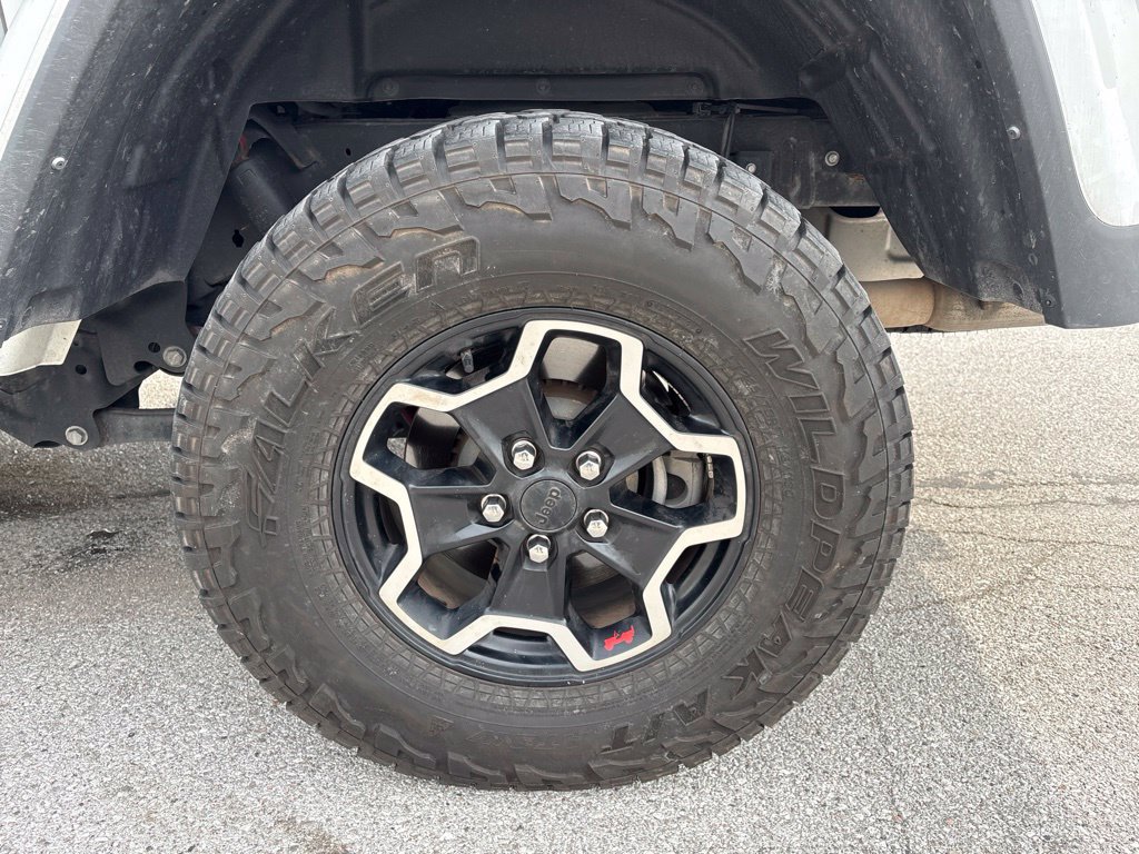 Used 2023 Jeep Gladiator Rubicon w/ Cold Weather Group AWD/4WD image 23