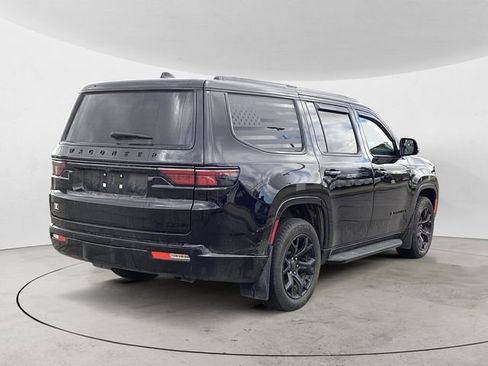 Used 2023 Jeep Wagoneer Series II AWD/4WD image 5