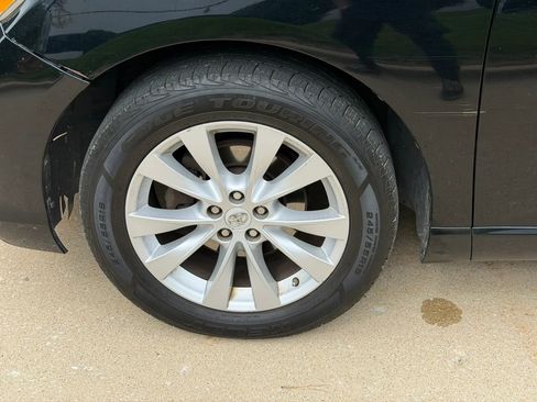 Used 2013 Toyota Venza LE AWD/4WD image 9