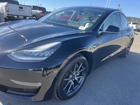 Used 2020 Tesla Model 3 Long Range image 11