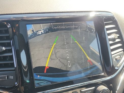 Used 2020 Jeep Grand Cherokee Limited image 19