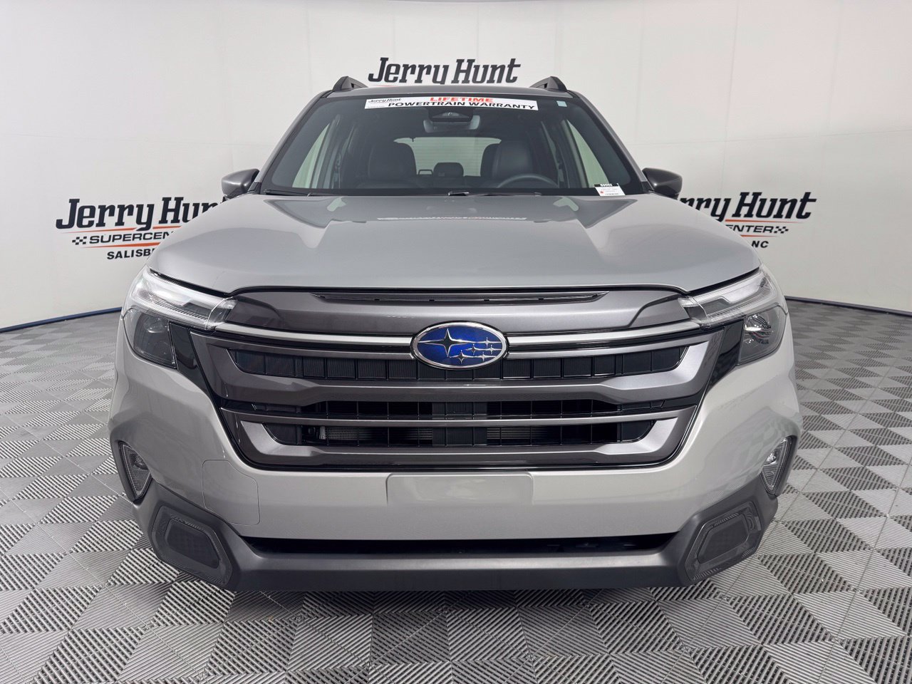 Used 2025 Subaru Forester Limited w/ Popular Package #2 AWD/4WD image 47