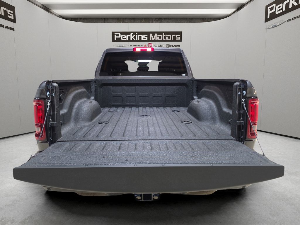 New 2027 RAM 3500 Big Horn AWD/4WD image 10