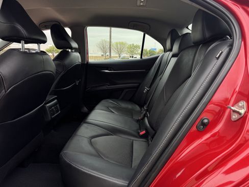 Used 2020 Toyota Camry XSE image 29