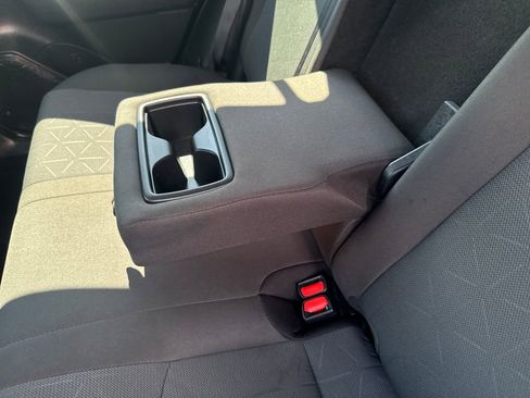 Used 2025 Toyota RAV4 XLE AWD/4WD image 33