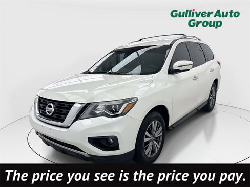 Used 2020 Nissan Pathfinder SV image 1