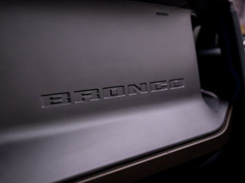 Used 2022 Ford Bronco Outer Banks image 29