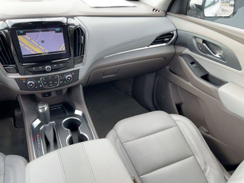 Certified 2019 Chevrolet Traverse Premier w/ Driver Confidence II Package image 29