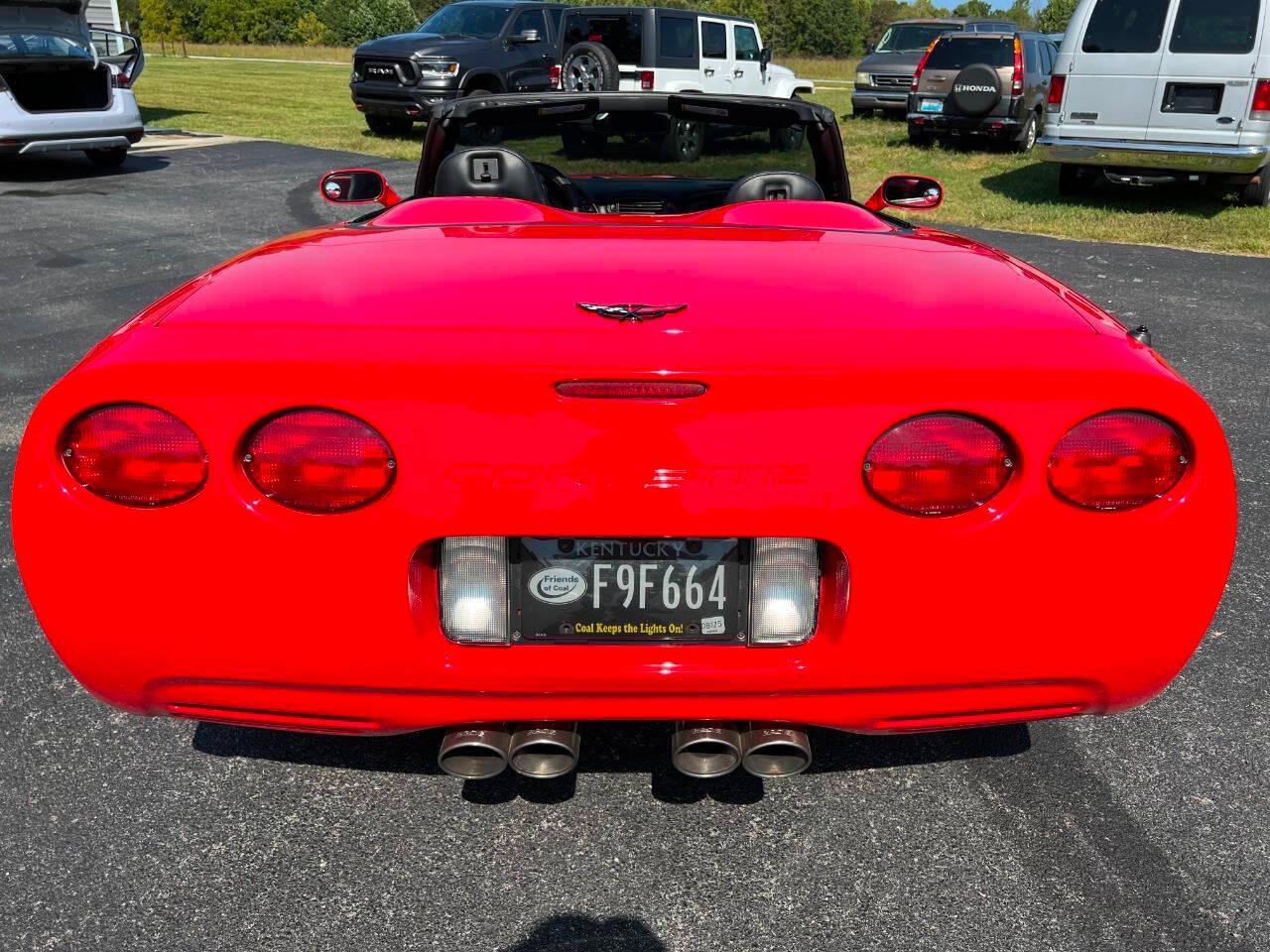 Used 2002 Chevrolet Corvette Coupe w/ Preferred Equipment Group2 RWD image 8