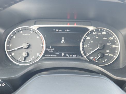 Used 2025 Nissan Rogue SV AWD/4WD image 16