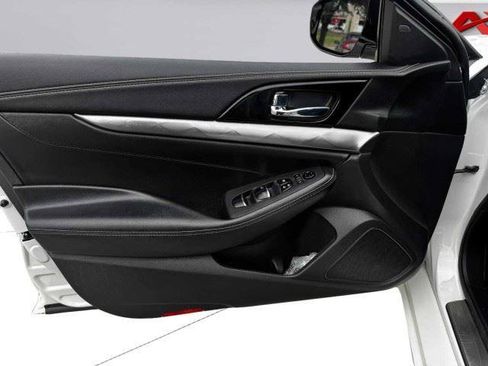 Used 2022 Nissan Maxima SV w/ Floor Mat Group FWD image 18