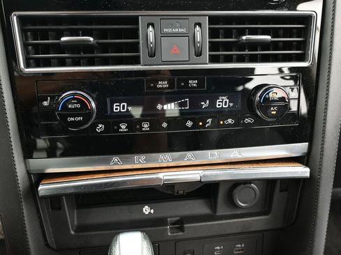 Used 2024 Nissan Armada SL w/ Captain's Chairs Package RWD image 16