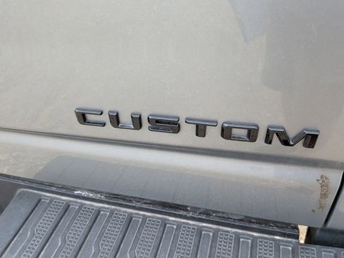 Used 2024 Chevrolet Silverado 2500 Custom w/ Custom Value Package image 9