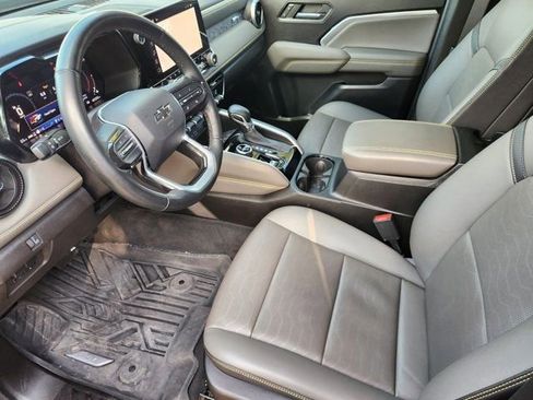 Used 2023 Chevrolet Colorado ZR2 w/ ZR2 Convenience Package III image 4