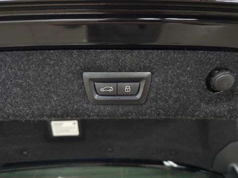 Used 2023 BMW 530i xDrive w/ Convenience Package AWD/4WD image 9