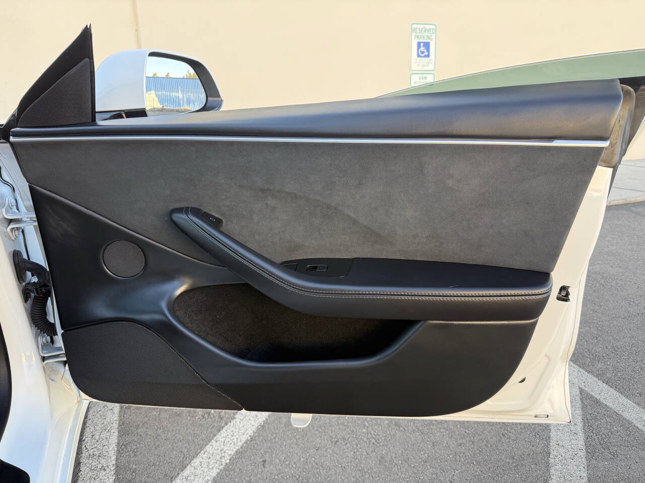 Used 2025 Tesla Model 3 Long Range AWD/4WD image 17