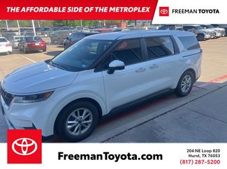 Used 2022 Kia Carnival LX video 1