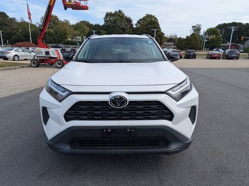 Used 2023 Toyota RAV4 XLE image 9