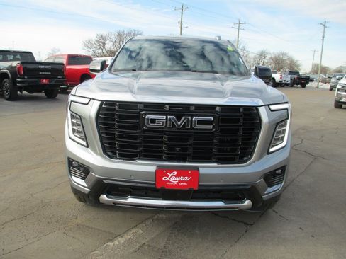 Certified 2025 GMC Yukon XL Denali Ultimate image 11