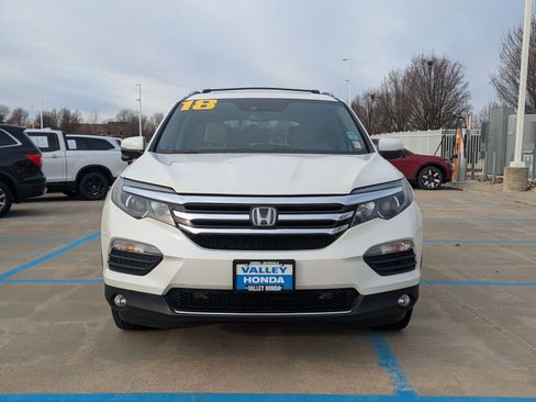 Certified 2018 Honda Pilot Touring image 4