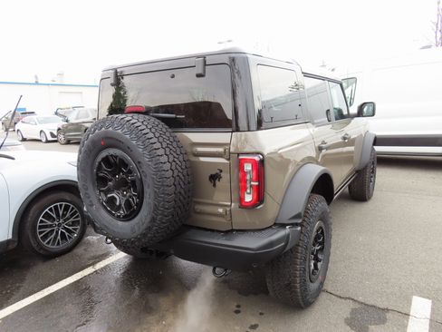 New 2025 Ford Bronco Badlands w/ Sasquatch Package image 4