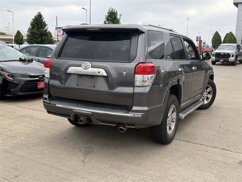 Used 2010 Toyota 4Runner SR5 image 5