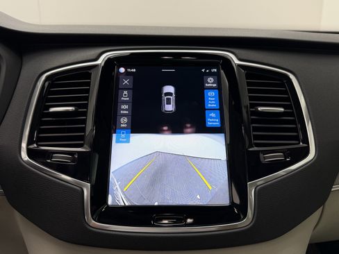 Certified 2023 Volvo XC90 B6 Plus w/ Protection Package Premier AWD/4WD image 18