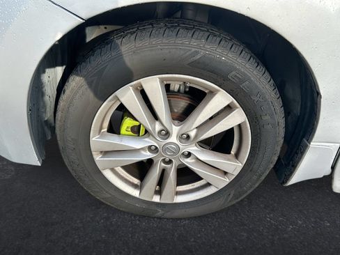 Used 2012 Nissan Quest LE w/ Value Cargo Pkg FWD image 10